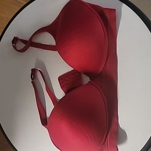 VINCE CAMUTO Bra 42D Wireless